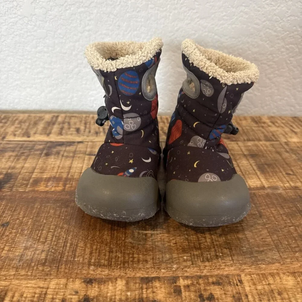 Bogs Boots Rebound B-MOC Snow Adventure Size 7 Toddler Space Moon Planets Rocket